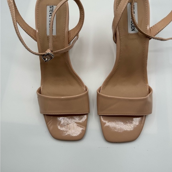 Steve Madden Shapely Wedge Sandal In Tan Patent (Cream)- Reemoly never worn - Picture 2 of 5